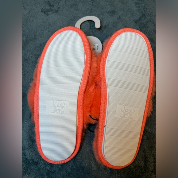 JENNI Faux-Fur Solid Crossband Slippers Women's NWT - Picture 2 of 2